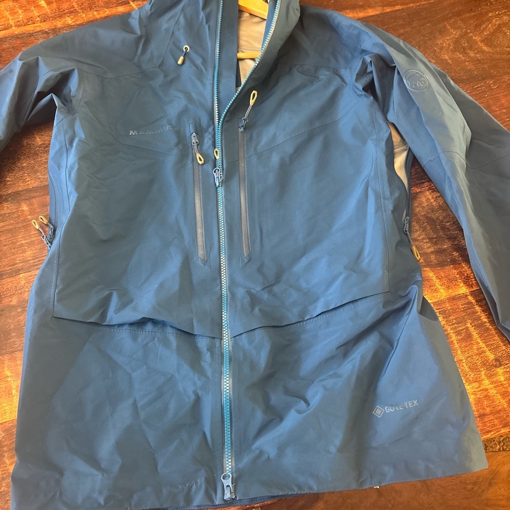Mammut Men's Blue Raincoat